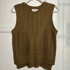 Rachel Zoe Sweater Vest 💚